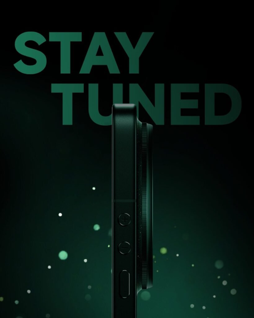 Xiaomi 17 Series Global Launch on Feb 28: Xiaomi 17 Ultra, Specs, Event Details 1 Side profile teaser image of the Xiaomi 17 series smartphone with a large circular camera module, dark green gradient background, “Stay Tuned” text, and Xiaomi logo in the top corner.