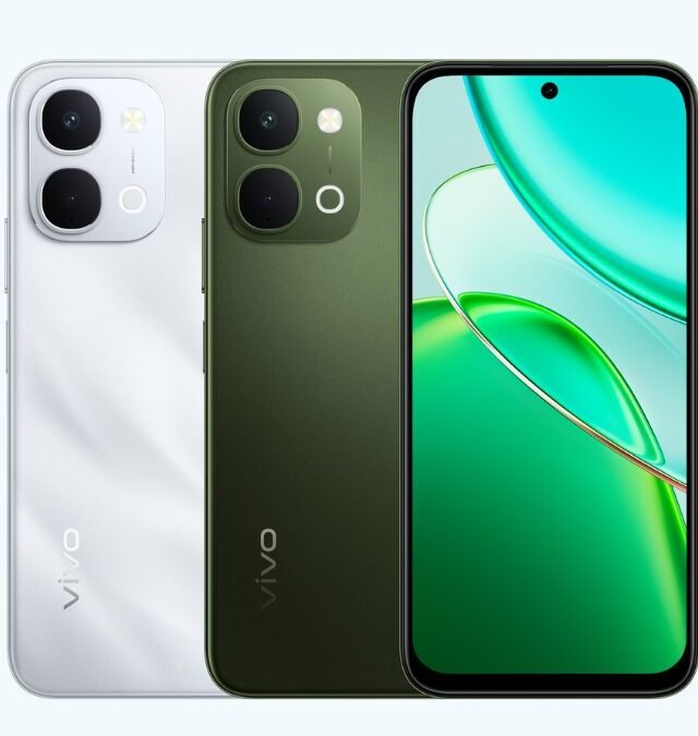 Vivo T5x 5G: The Ultimate Budget Powerhouse with 7200mAh Battery, Dimensity 7400 & 120Hz Display 2 Vivo T5x 5G smartphone in silver and green color variants showing front display with punch-hole camera and dual rear camera setup.